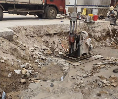 讷河公路下沉压浆